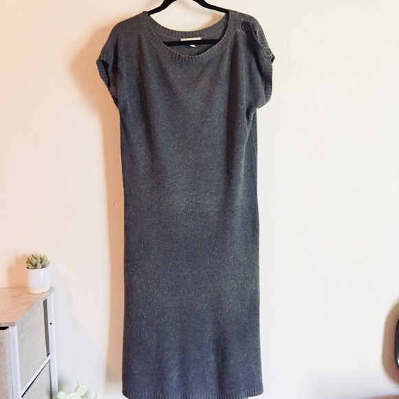 Merona Dresses & Skirts - 🍒 5/$20 Gray Short Sleeve Sweater Dress